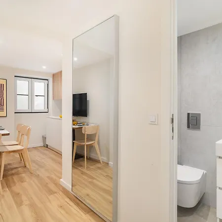 Whome Old Town Flat With A Modern Touch Appartamento Lisbona