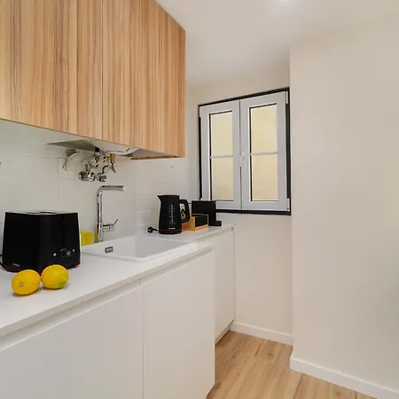 アパート Whome Old Town Flat With A Modern Touch リスボン