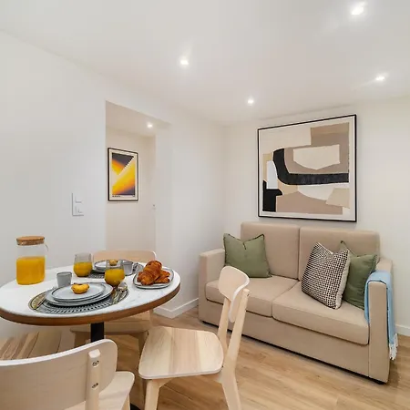 Whome Old Town Flat With A Modern Touch