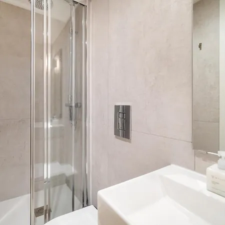 Whome Old Town Flat With A Modern Touch * Lisbon