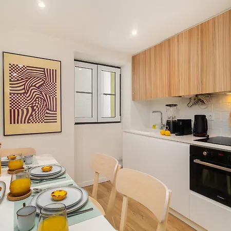 Whome Old Town Flat With A Modern Touch * Лиссабон