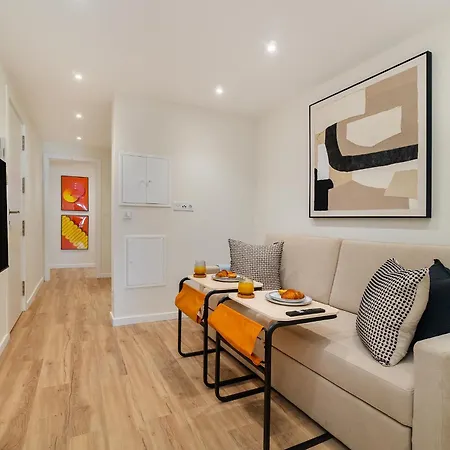 Апартаменты Whome Old Town Flat With A Modern Touch Лиссабон