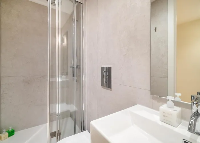 Whome Old Town Flat With A Modern Touch * Lissabon