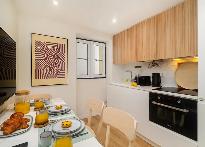 Whome Old Town Flat With A Modern Touch * Lissabon