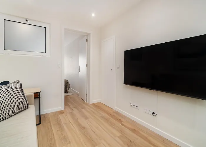 Whome Old Town Flat With A Modern Touch Appartement *