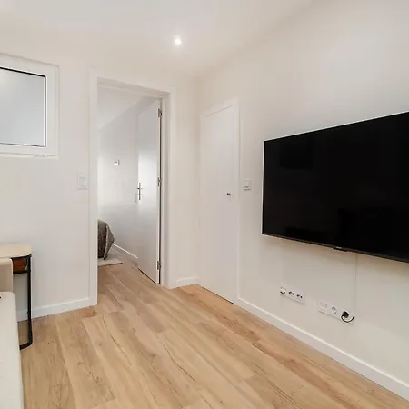 Whome Old Town Flat With A Modern Touch Apartman *